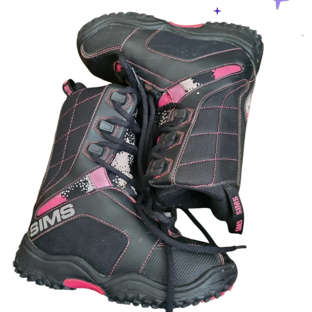 SIMS Black and Pink Snow Boots